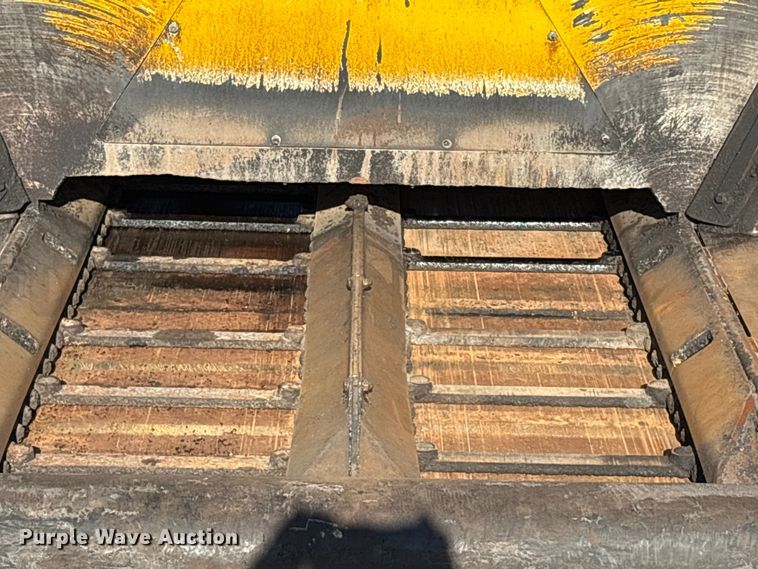 image for item EC7993 2016 Carlson CP100 paver