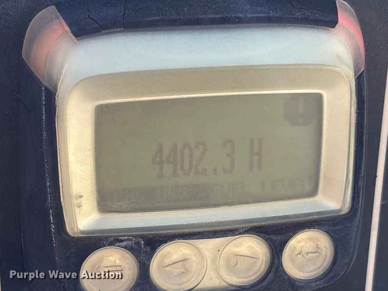 image for item EC7993 2016 Carlson CP100 paver