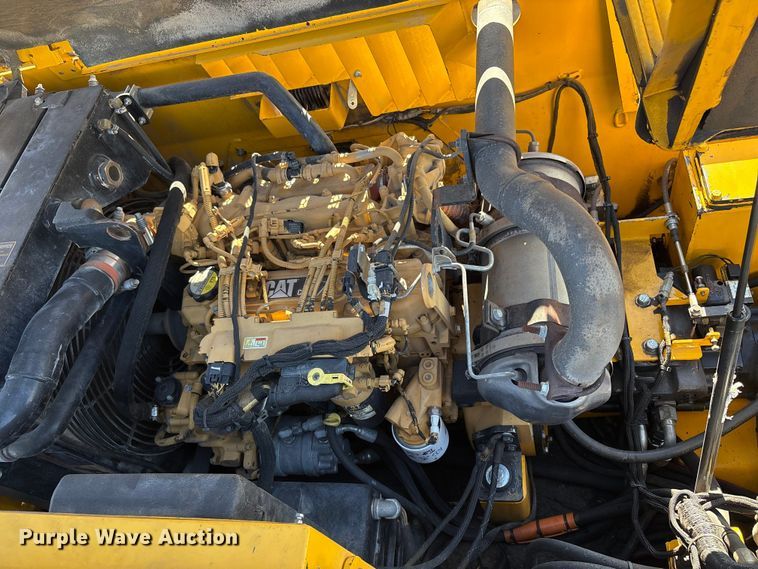 image for item EC7993 2016 Carlson CP100 paver