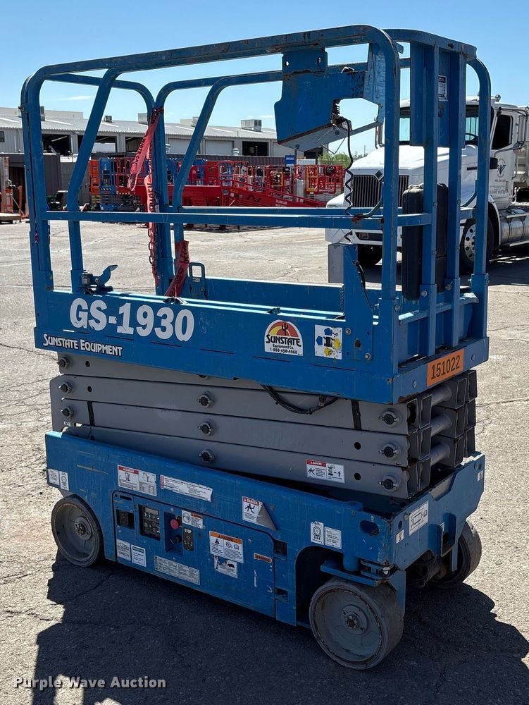 image for item EC8000 Genie GS1930 scissor lift