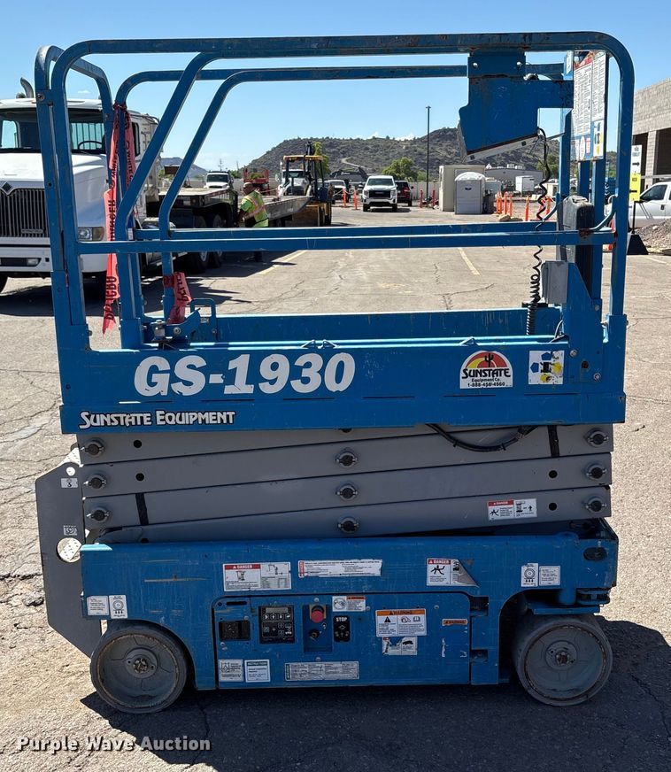 image for item EC8000 Genie GS1930 scissor lift