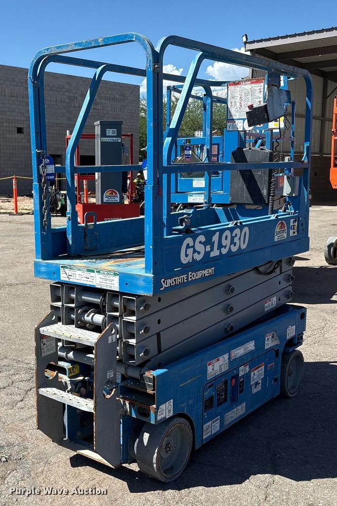 image for item EC8000 Genie GS1930 scissor lift