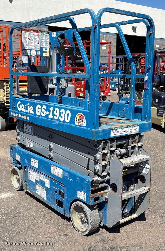 image for item EC8000 Genie GS1930 scissor lift