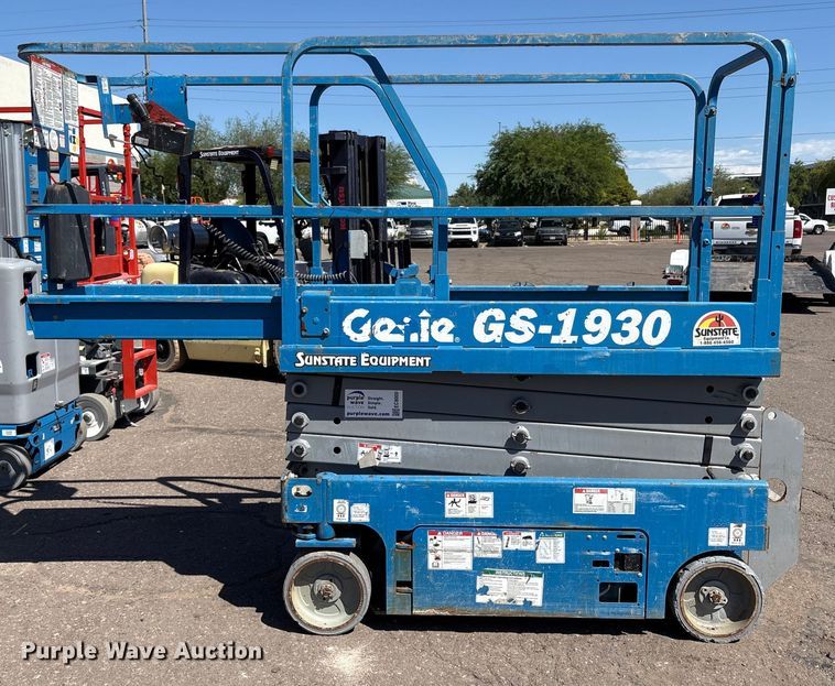 image for item EC8000 Genie GS1930 scissor lift