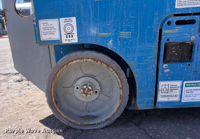 image for item EC8000 Genie GS1930 scissor lift