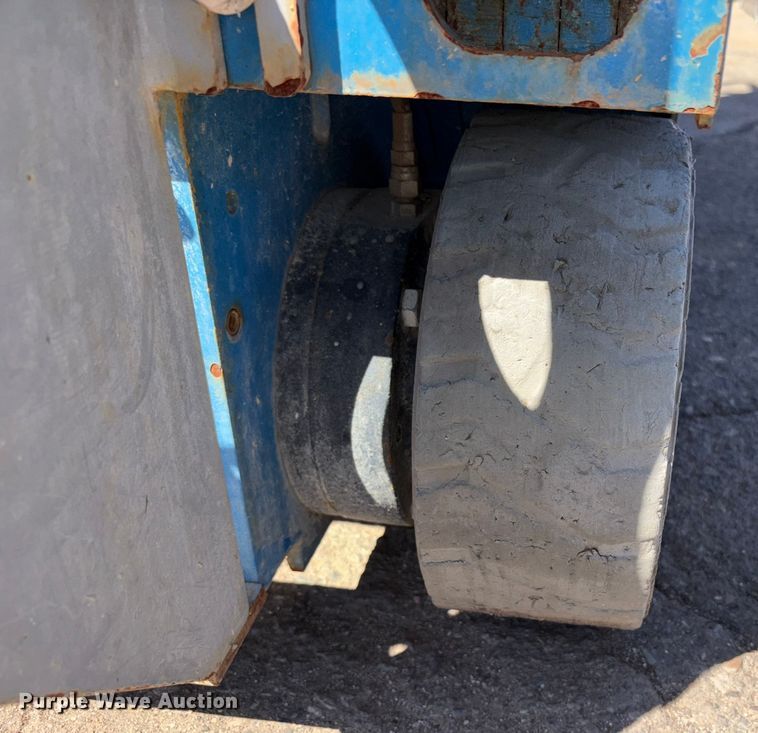 image for item EC8000 Genie GS1930 scissor lift