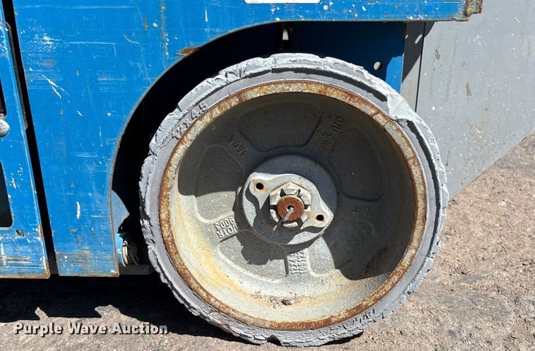 image for item EC8000 Genie GS1930 scissor lift