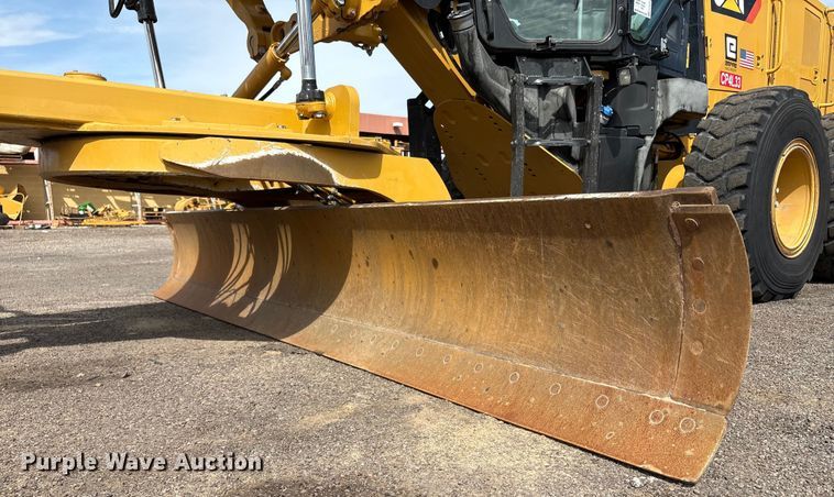 image for item EC8005 2019 Caterpillar 140M3 motor grader