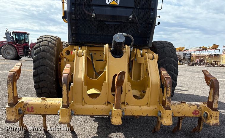 image for item EC8005 2019 Caterpillar 140M3 motor grader