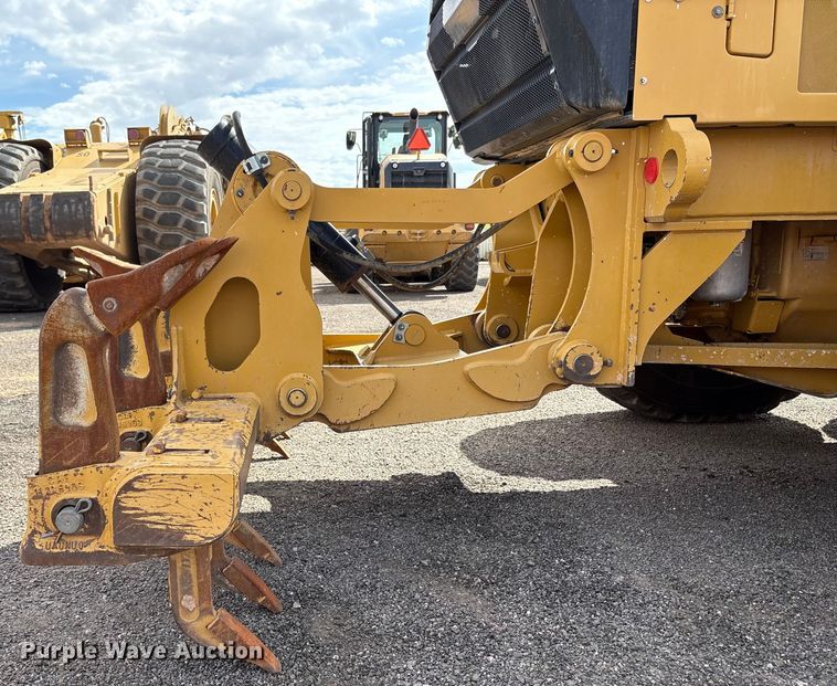 image for item EC8005 2019 Caterpillar 140M3 motor grader