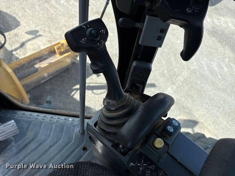 image for item EC8005 2019 Caterpillar 140M3 motor grader