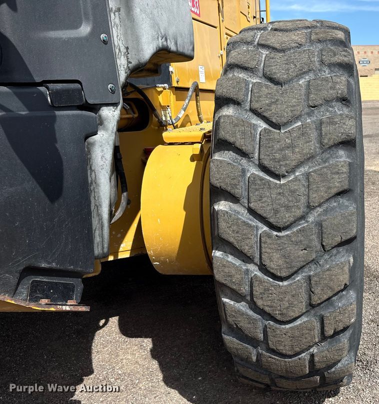 image for item EC8005 2019 Caterpillar 140M3 motor grader