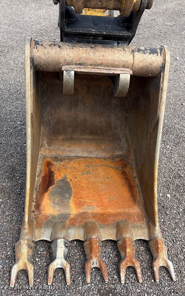 image for item EC8006 2020 Caterpillar 420F2 backhoe