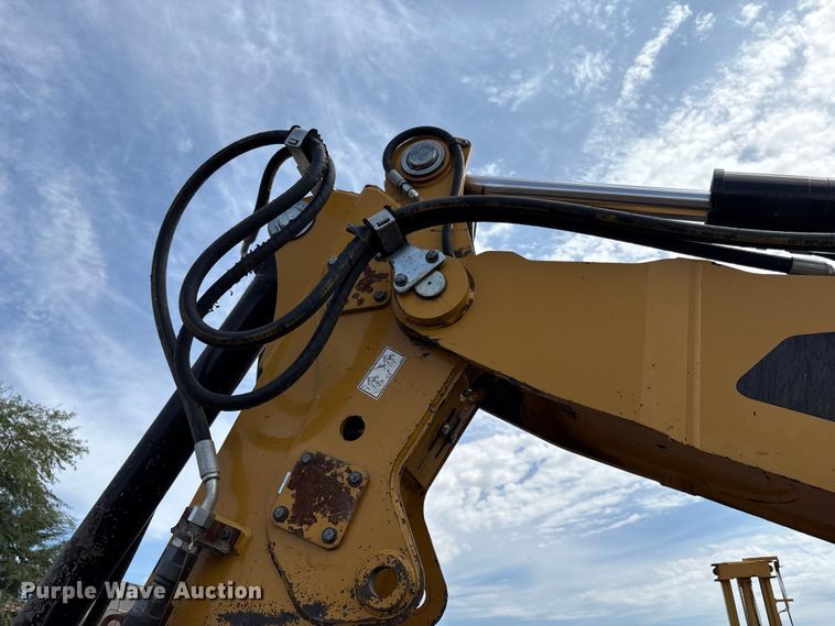 image for item EC8006 2020 Caterpillar 420F2 backhoe