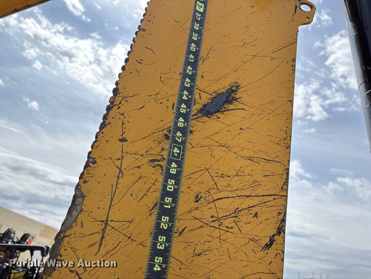 image for item EC8006 2020 Caterpillar 420F2 backhoe