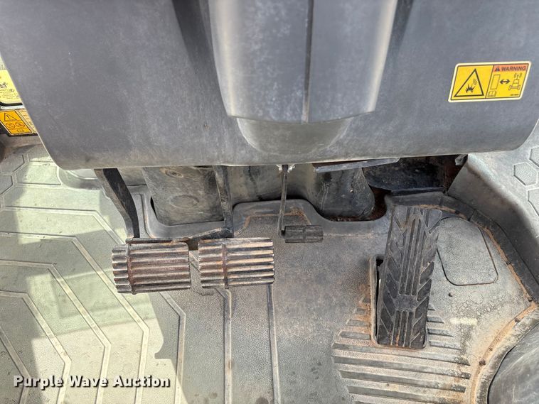 image for item EC8006 2020 Caterpillar 420F2 backhoe