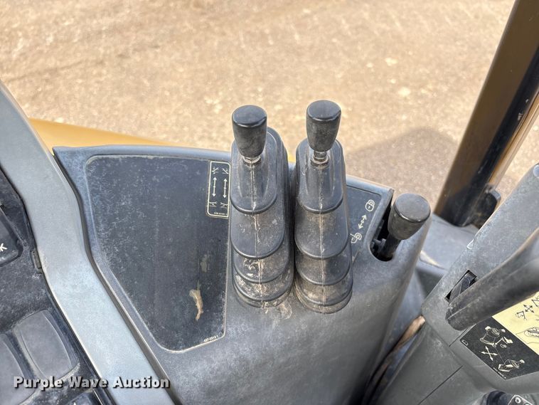 image for item EC8006 2020 Caterpillar 420F2 backhoe