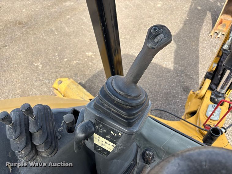 image for item EC8006 2020 Caterpillar 420F2 backhoe