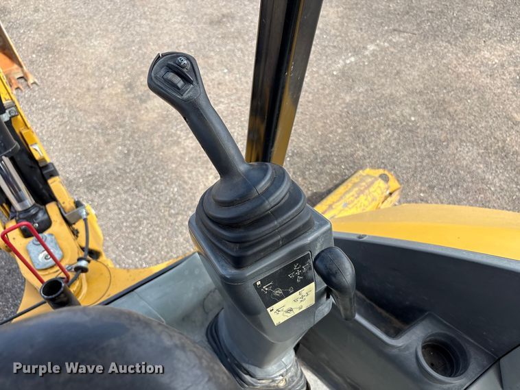 image for item EC8006 2020 Caterpillar 420F2 backhoe