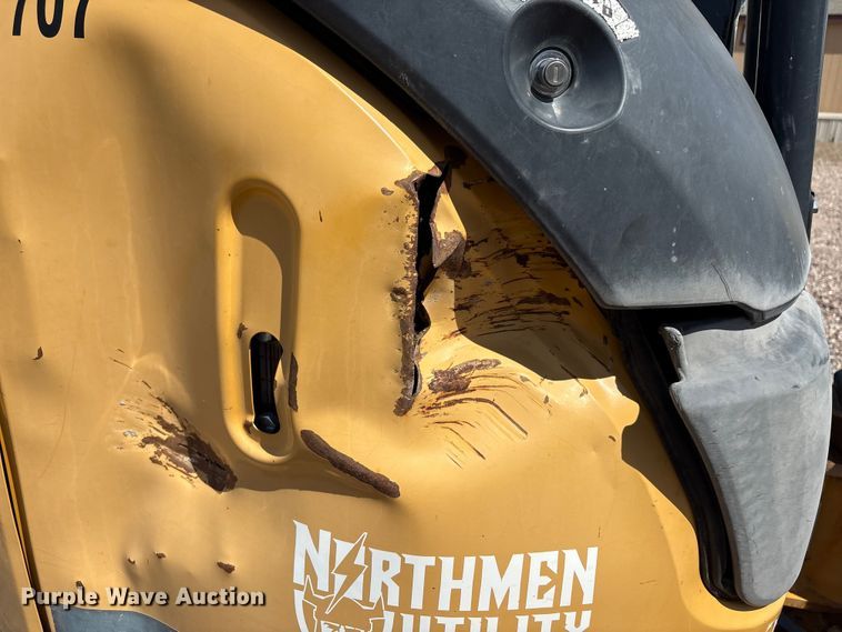 image for item EC8007 2015 John Deere 35G mini excavator