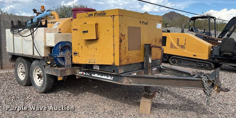 image for item EC8009 2010 Vermeer LP555SDT vacuum excavator