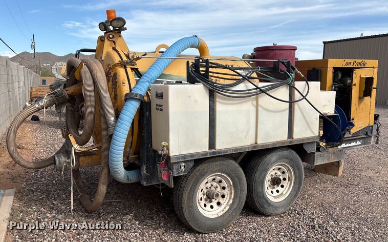 image for item EC8009 2010 Vermeer LP555SDT vacuum excavator