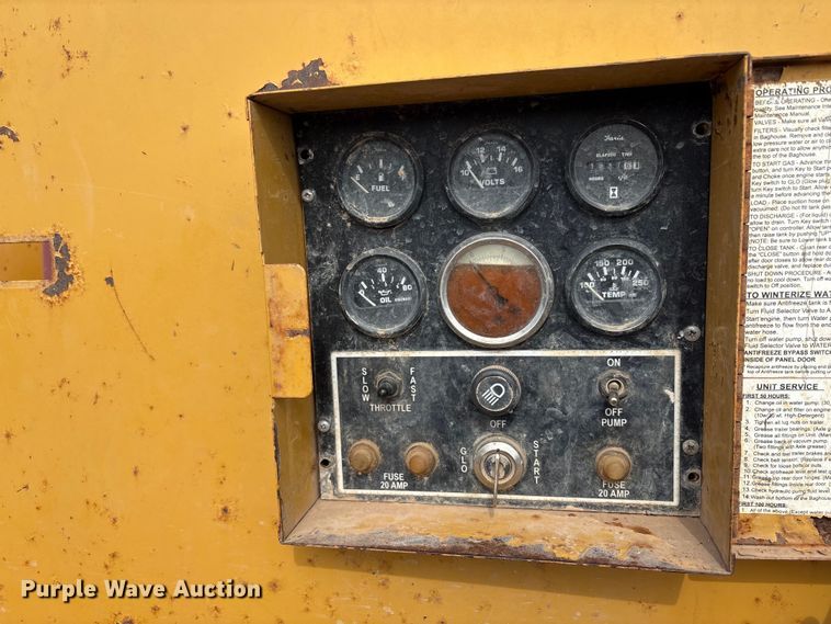 image for item EC8009 2010 Vermeer LP555SDT vacuum excavator