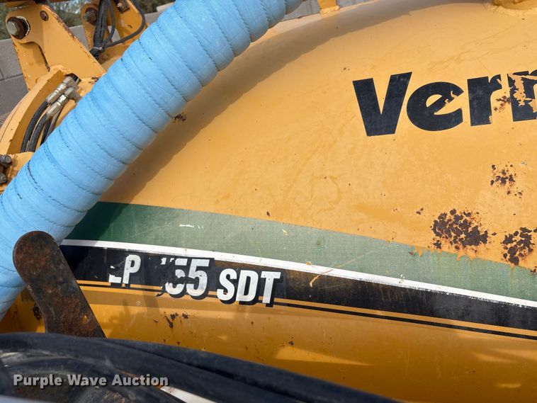 image for item EC8009 2010 Vermeer LP555SDT vacuum excavator