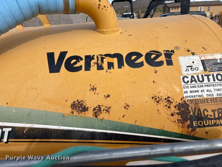 image for item EC8009 2010 Vermeer LP555SDT vacuum excavator
