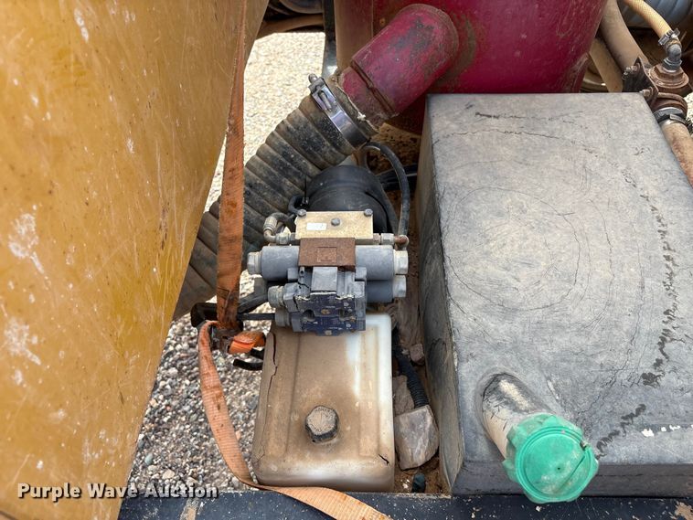 image for item EC8009 2010 Vermeer LP555SDT vacuum excavator