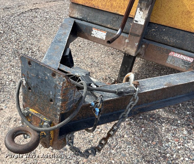 image for item EC8009 2010 Vermeer LP555SDT vacuum excavator