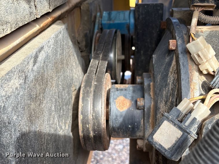 image for item EC8009 2010 Vermeer LP555SDT vacuum excavator