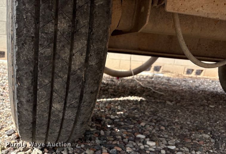 image for item EC8009 2010 Vermeer LP555SDT vacuum excavator