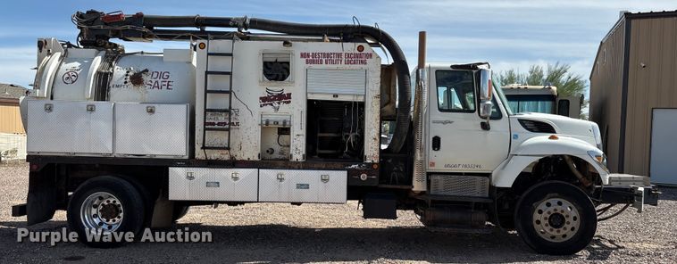 image for item EC8010 2014 International 7400 vacuum truck