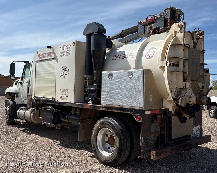 image for item EC8010 2014 International 7400 vacuum truck