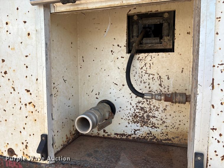 image for item EC8010 2014 International 7400 vacuum truck