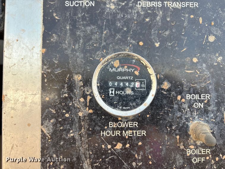 image for item EC8010 2014 International 7400 vacuum truck