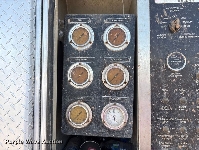 image for item EC8010 2014 International 7400 vacuum truck