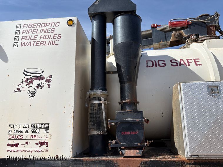 image for item EC8010 2014 International 7400 vacuum truck