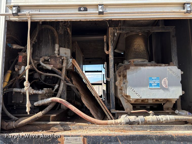 image for item EC8010 2014 International 7400 vacuum truck