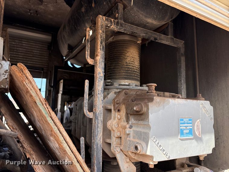 image for item EC8010 2014 International 7400 vacuum truck