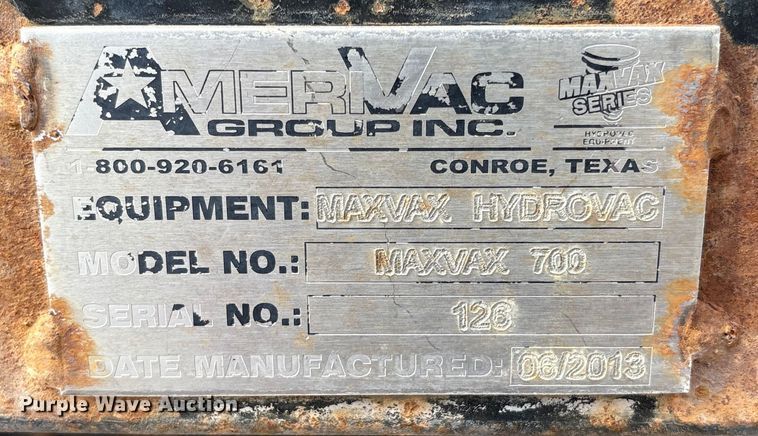 image for item EC8010 2014 International 7400 vacuum truck