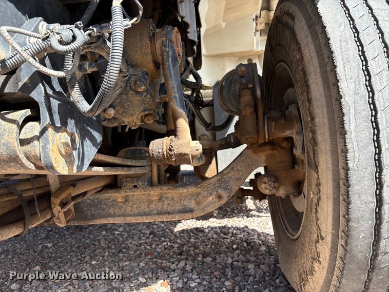 image for item EC8010 2014 International 7400 vacuum truck