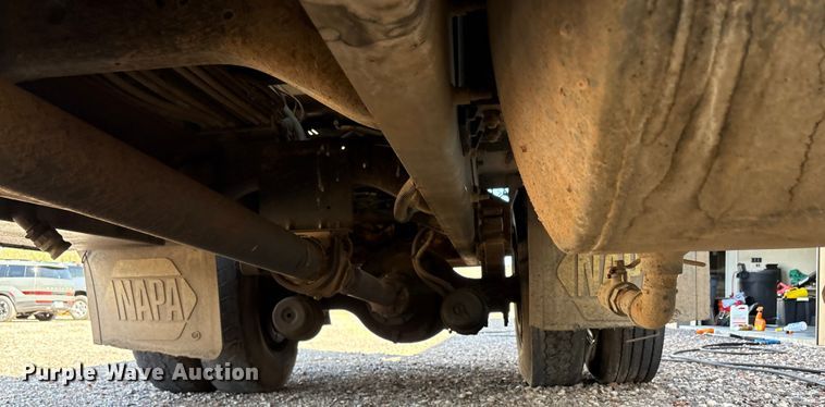 image for item EC8010 2014 International 7400 vacuum truck