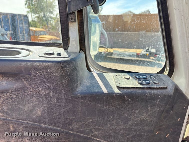 image for item EC8010 2014 International 7400 vacuum truck