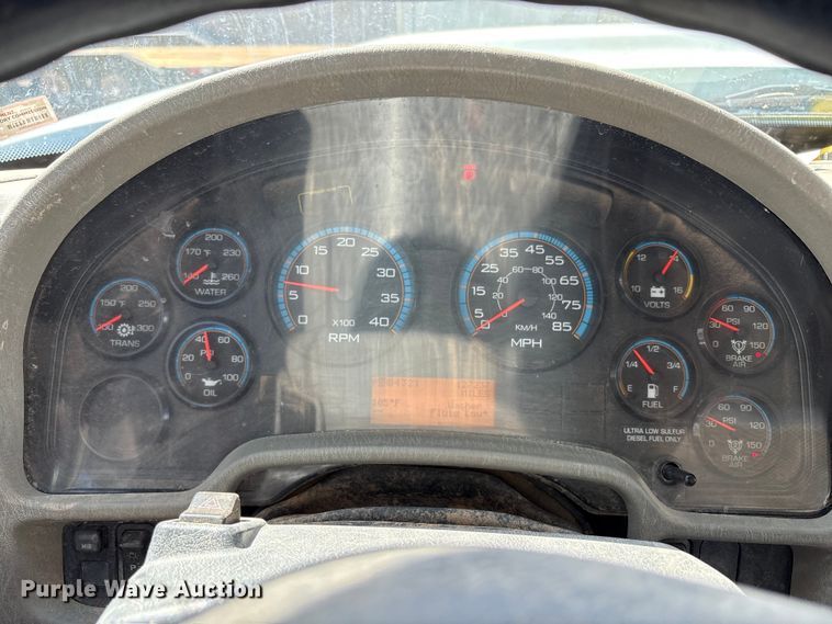 image for item EC8010 2014 International 7400 vacuum truck