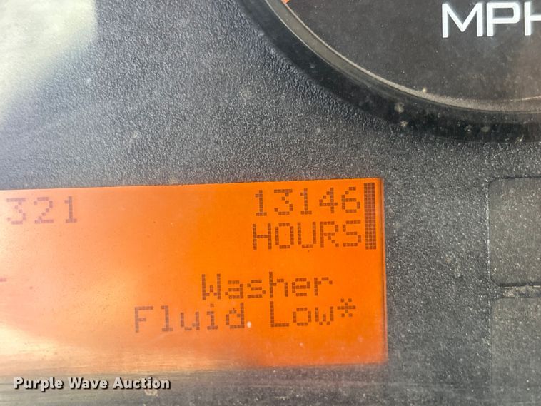 image for item EC8010 2014 International 7400 vacuum truck