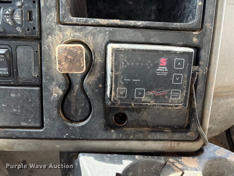 image for item EC8010 2014 International 7400 vacuum truck