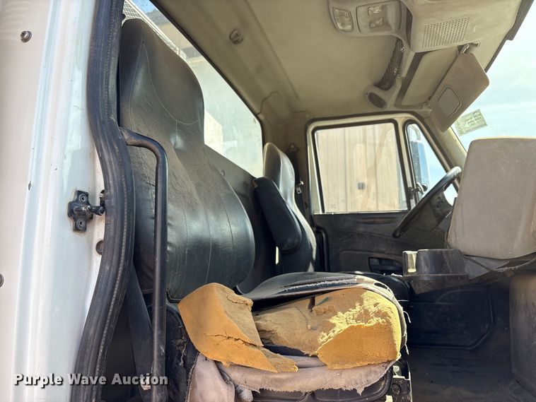 image for item EC8010 2014 International 7400 vacuum truck