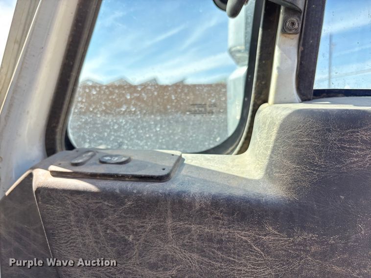 image for item EC8010 2014 International 7400 vacuum truck